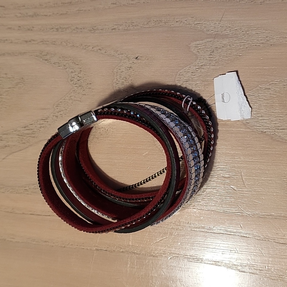 Brand new multistrand bracelet